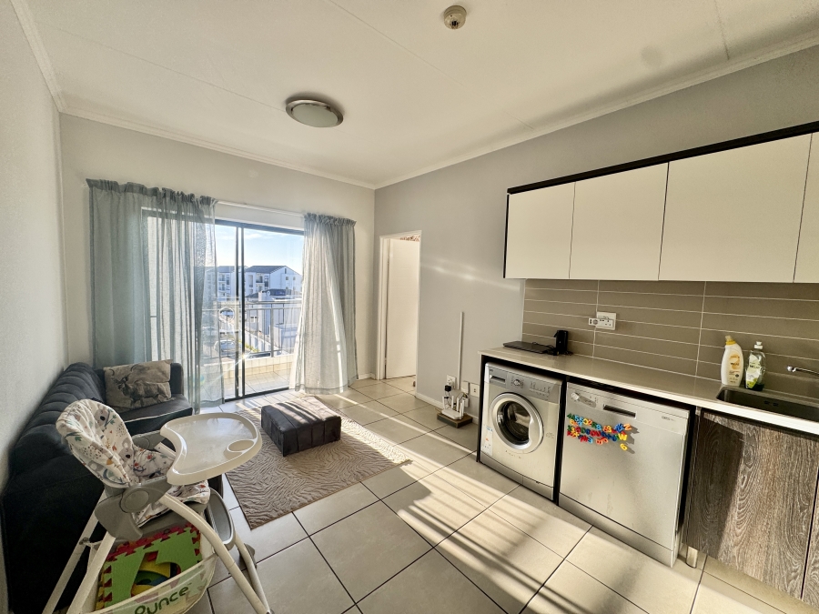 1 Bedroom Property for Sale in Sandown Western Cape